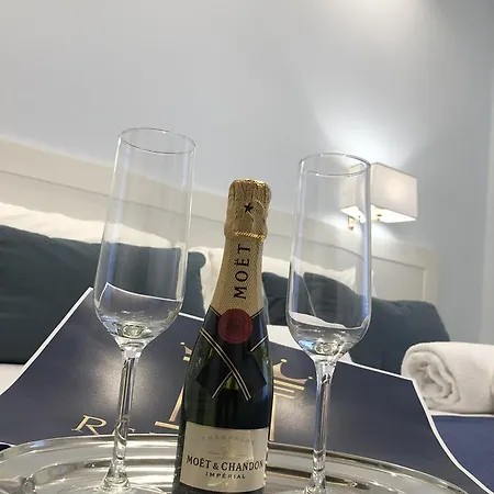 Maison Claudette Toledo Neapel