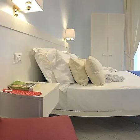 Maison Claudette Toledo Nápoly
