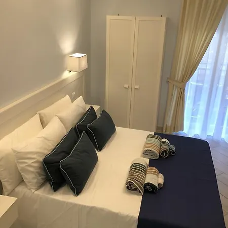 Πανσιόν Maison Claudette Toledo 4*