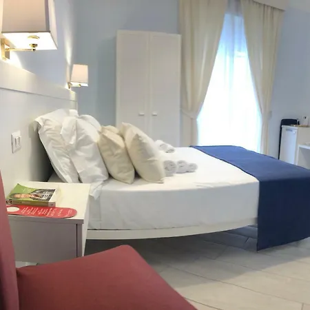 Maison Claudette Toledo Гостевой дом *