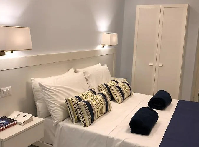 בית הארחה Maison Claudette Toledo 4*