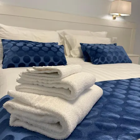 בית הארחה Maison Claudette Toledo נאפולי